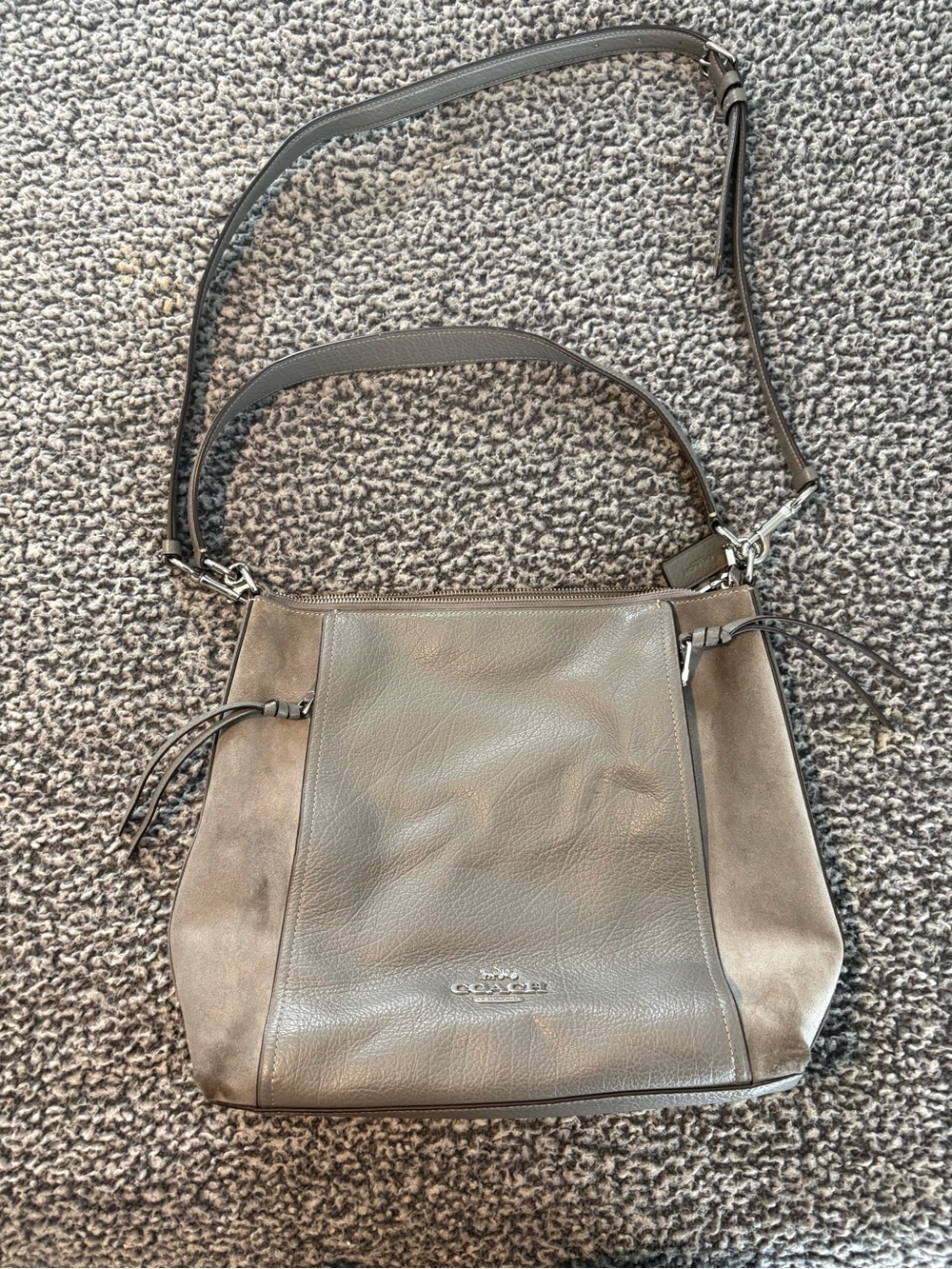 Coach Women’s Leather and Suede Grey Shoulder purse Very Good Condition!